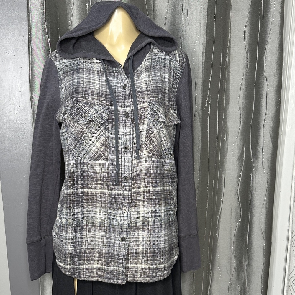 Columbia Women’s Sz M  Black and White Plaid Jacket 4 pockets